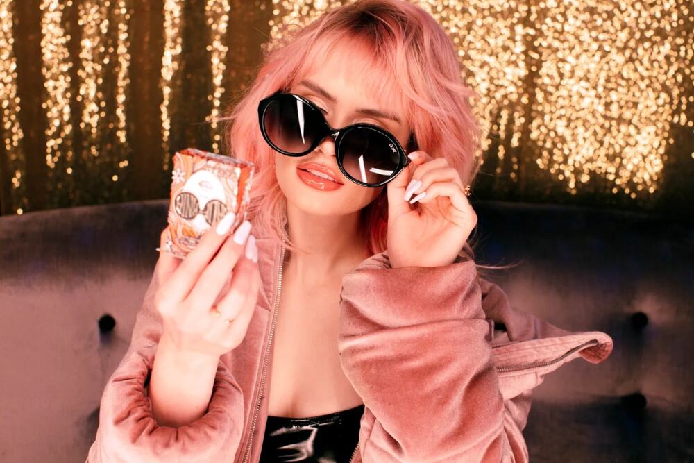 NWOT Quay Australia x Benefit Tinted Love Black Sunglasses